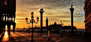 street_italia_lantern_venezia_lights_city_italy_1280x600