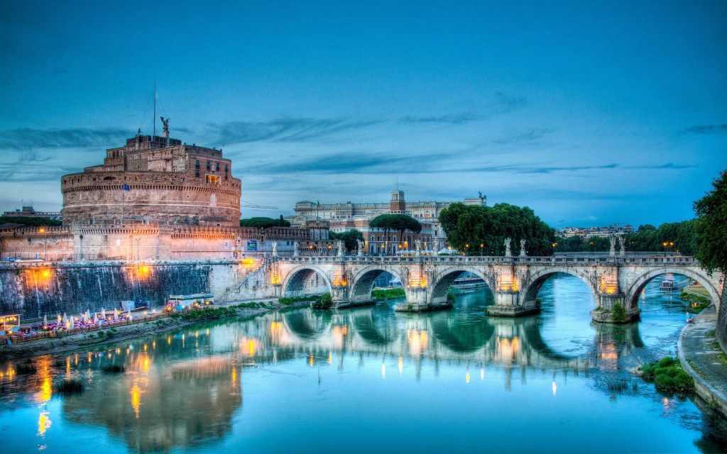 Castel-Santangelo-Mausoleum-of-Hadrian-Parco-Adriano-Rome-Italy-Top-tourist-attractions-Of-Italy