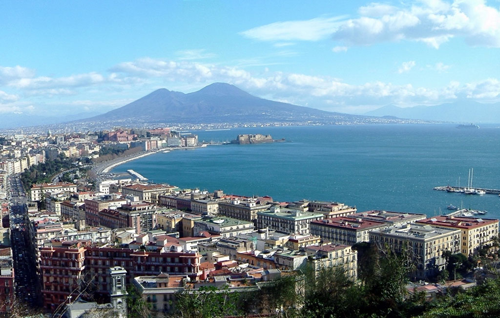 Italian destinations Napoli - Naples