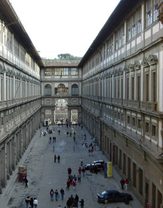 Galleria_degli_Uffizi_court