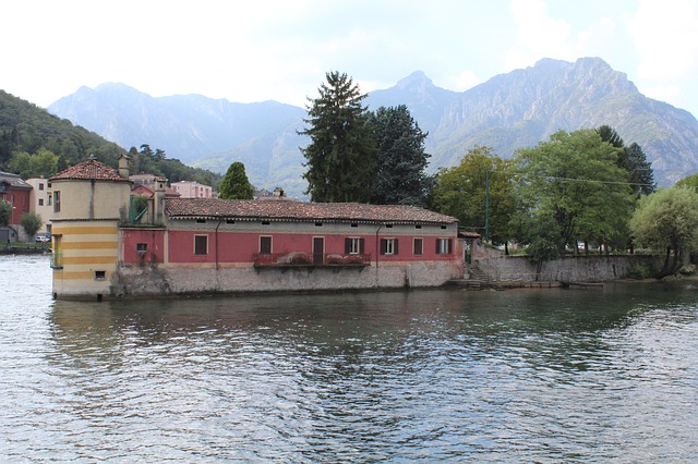 island visconti, island, lake como