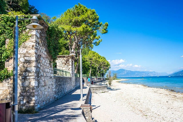 lake garda, sirmione, beach