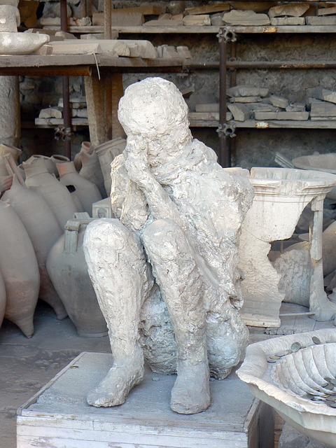 mould, emptying, pompeii