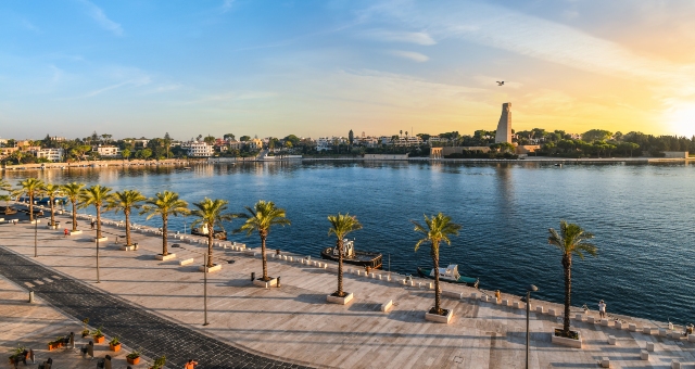 sunset-brindisi-promenade-harbour-palm-trees-port-ferry-tickets