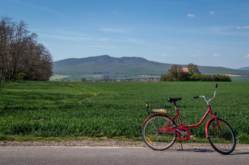 Discover hidden cycling gems in Italy! Ride through off-the-radar bike routes, scenic countryside, and breathtaking landscapes away from the crowds.