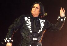 Renato Zero: The Singer Who Turned Difference into an Italian Institution